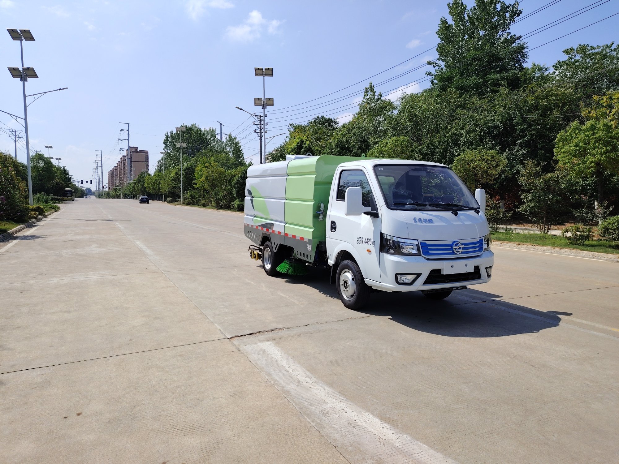 东风途逸电动洗扫车