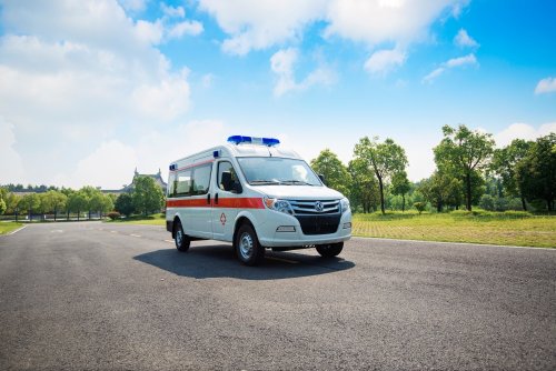 东风御风救护车