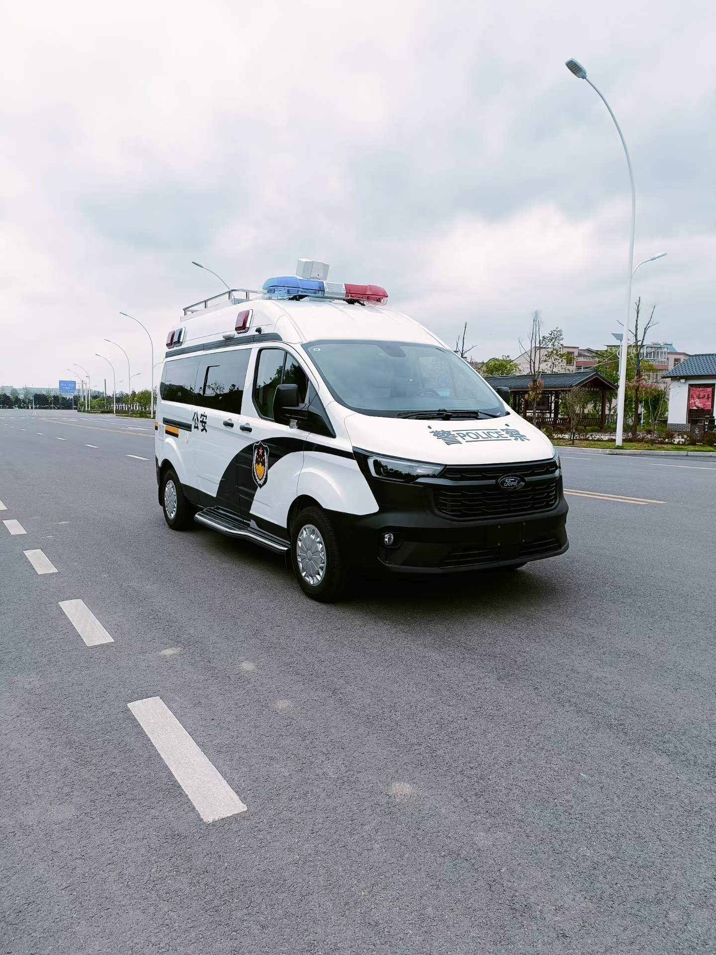 福特全顺V362指挥车