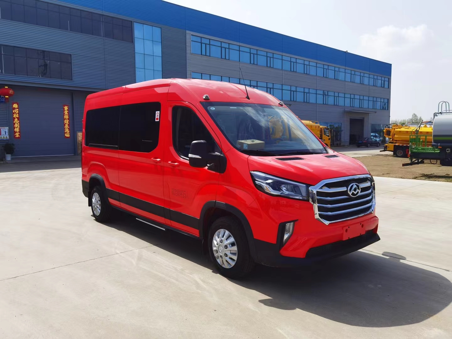 上汽大通V80运兵车（6-9人）